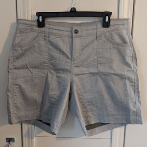 Kuhl Gray Bermuda Shorts with Relaxed Fit
